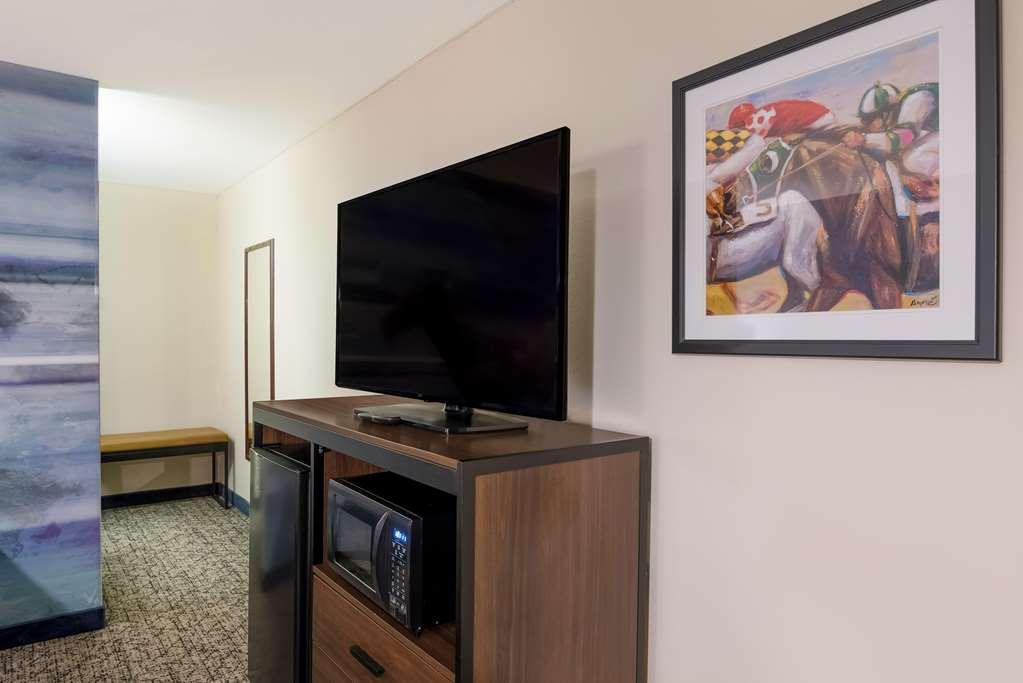 Best Western Winners Circle Hot Springs Bilik gambar