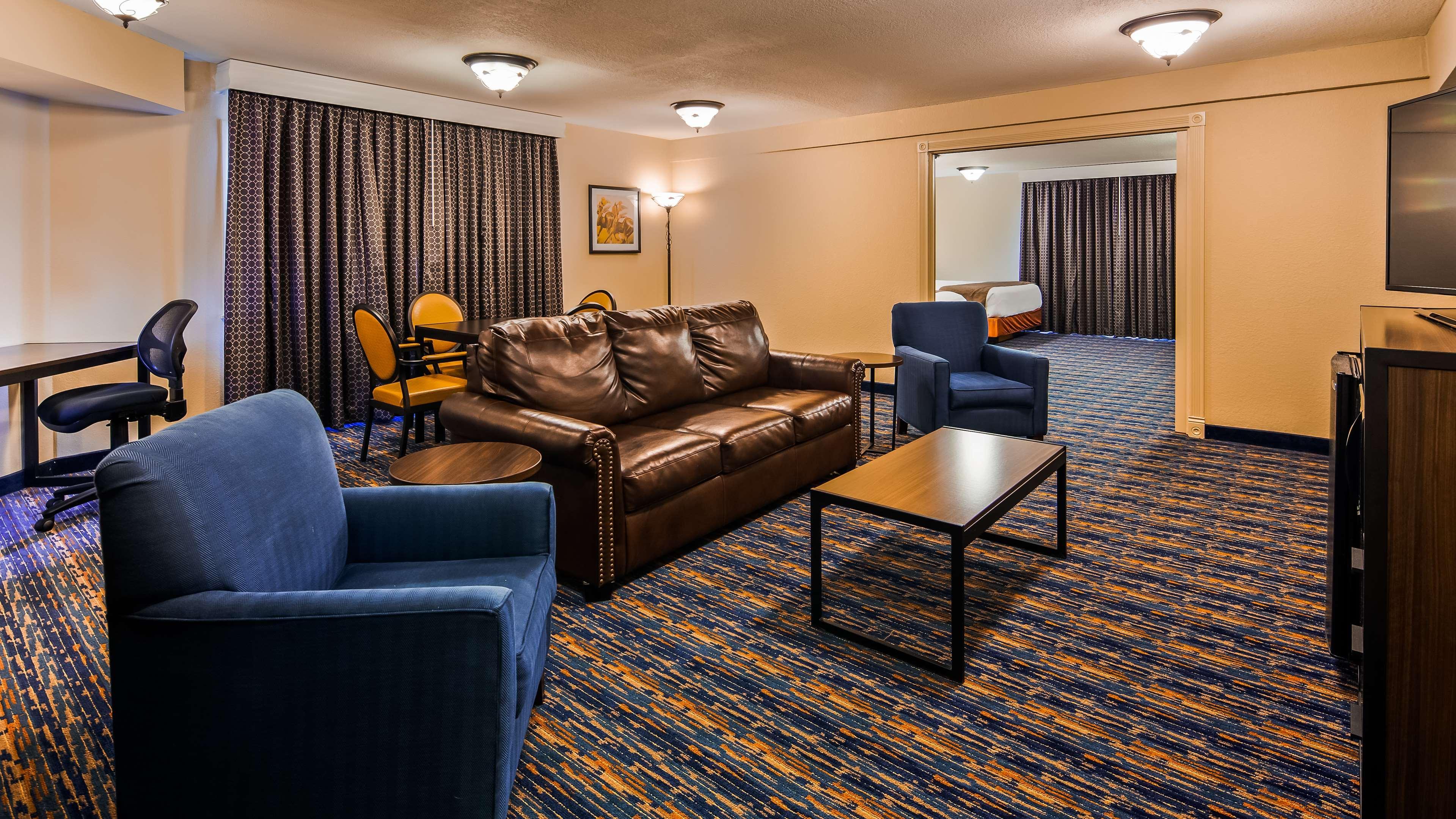 Best Western Winners Circle Hot Springs Luaran gambar