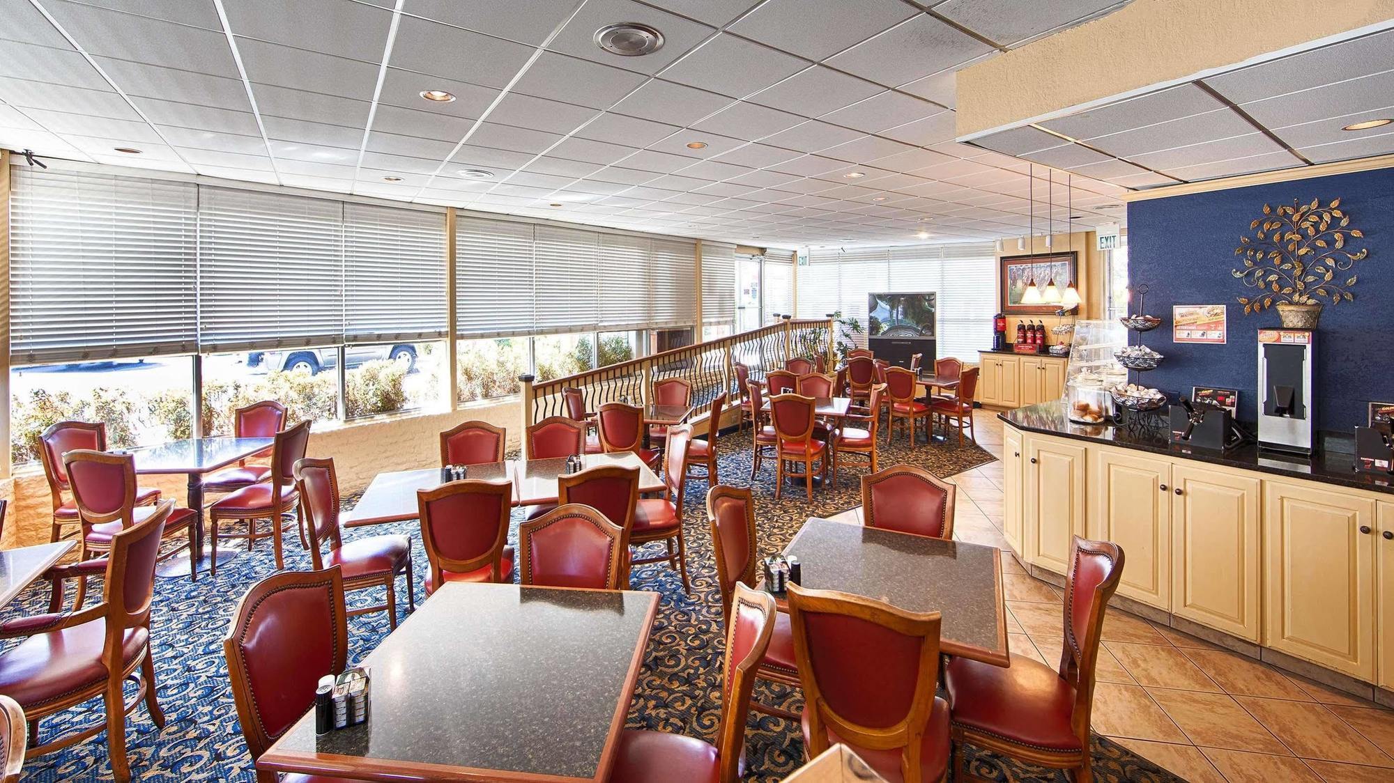 Best Western Winners Circle Hot Springs Luaran gambar