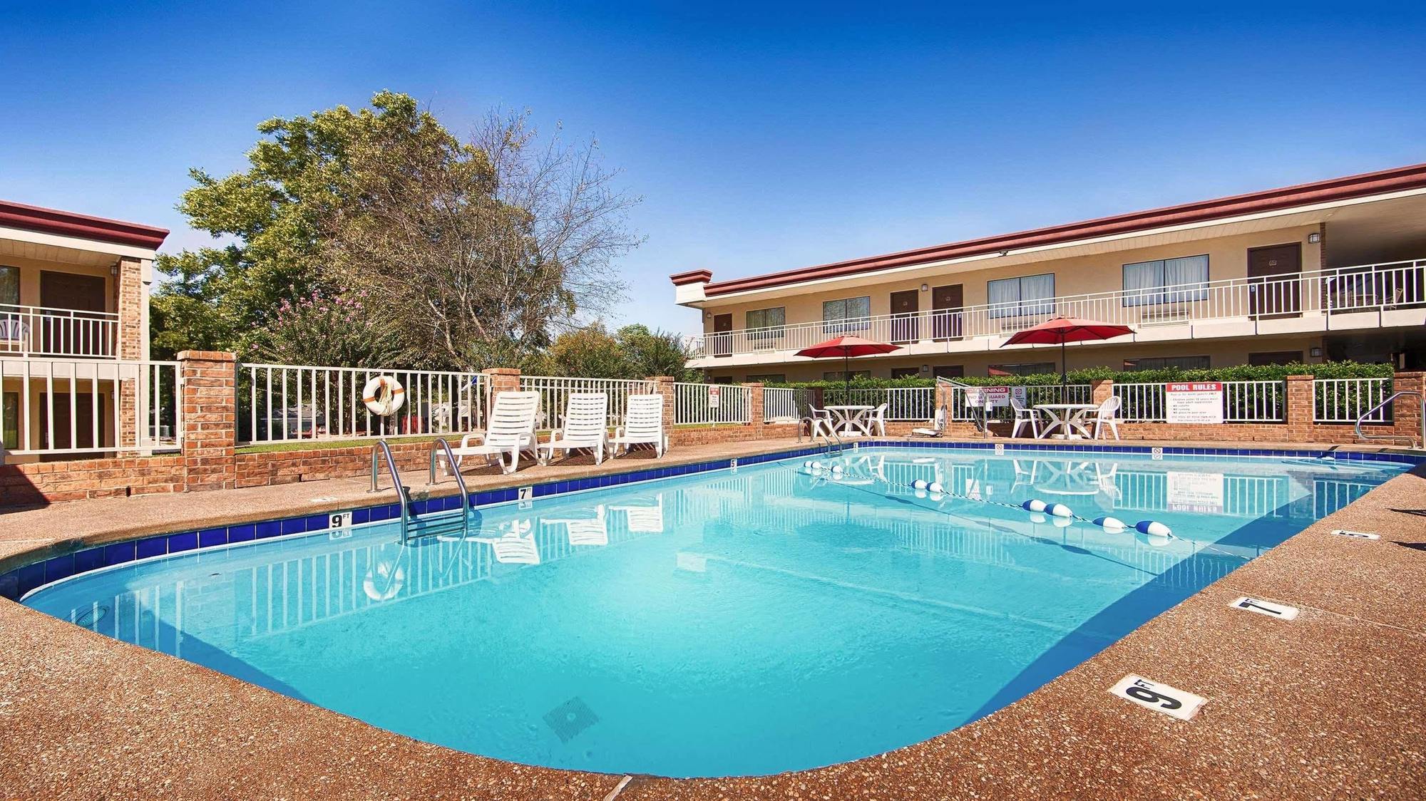 Best Western Winners Circle Hot Springs Luaran gambar
