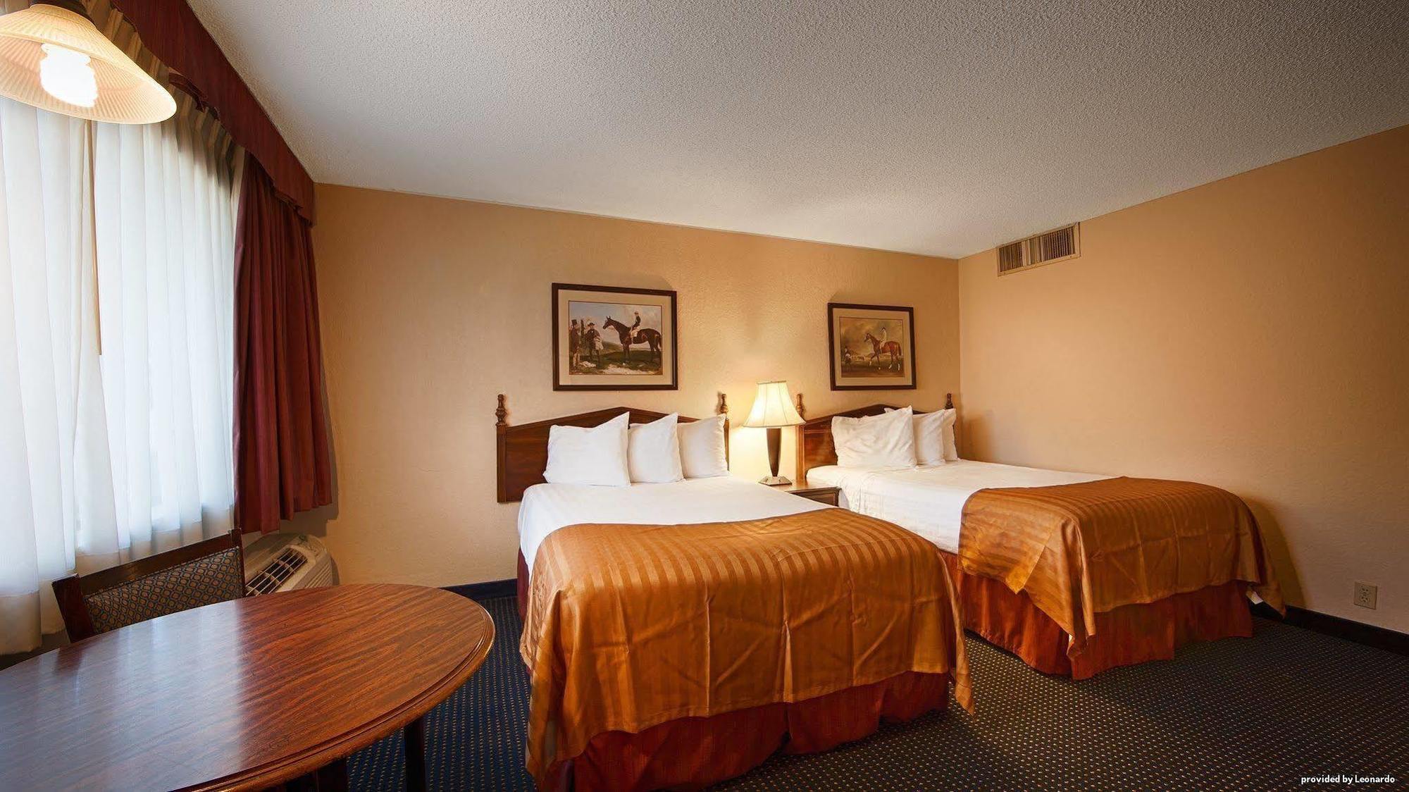 Best Western Winners Circle Hot Springs Luaran gambar